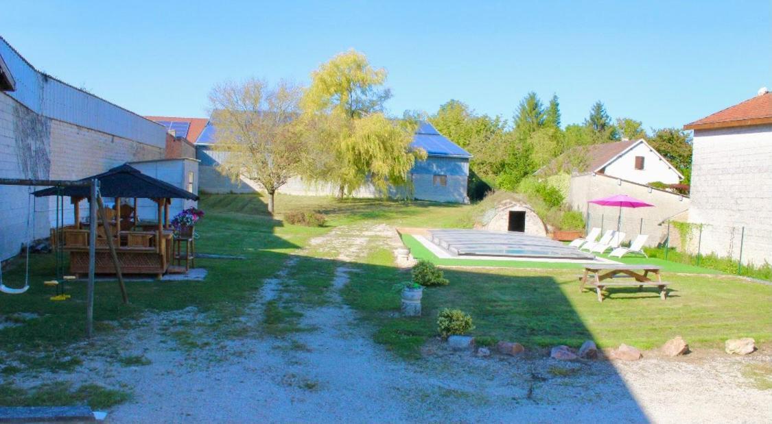 Chambres D'Hotes Aux Portes Des Tumuli Bussy-le-Château Exterior photo